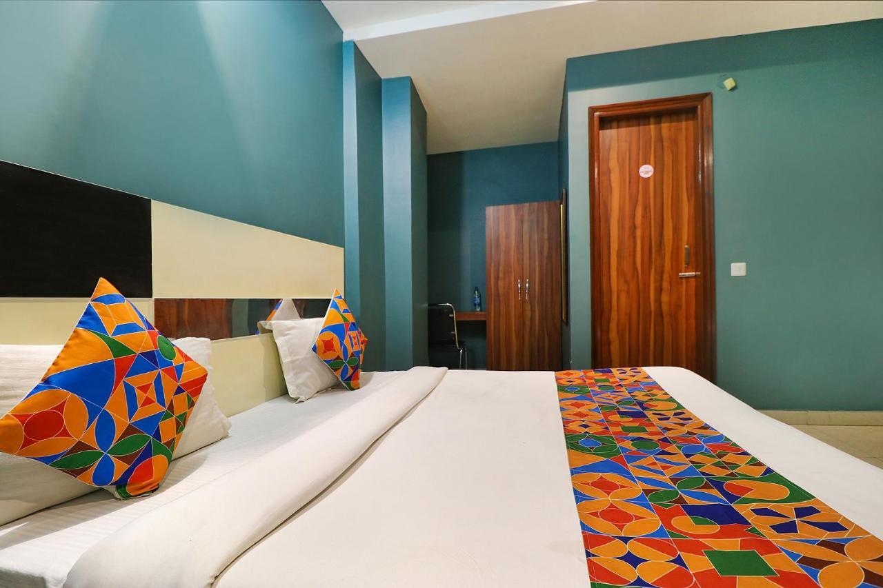 Fabhotel Church House Rohini Делхи Екстериор снимка