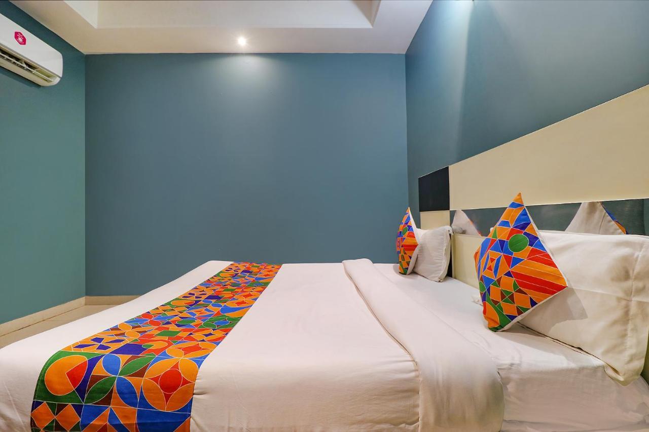 Fabhotel Church House Rohini Делхи Екстериор снимка