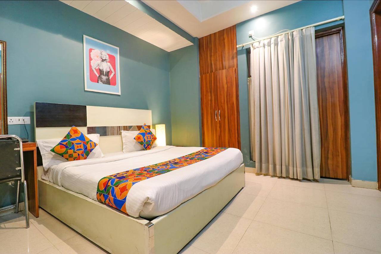 Fabhotel Church House Rohini Делхи Екстериор снимка